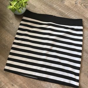 Size 1X Black and Heather Gray Merona Pencil Skirt